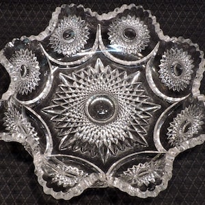 HEISEY Sunburst EAPG Glass Bowl, Sawtooth, Scalloped and Crimped Edge Circa. 1903 - 1920