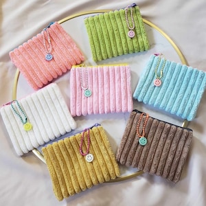 Bolsa de pana con cremallera hecha a mano. Billetera de tela. Tarjetero. Monedero. Estuche para AirPods/auriculares. Estuche para Airpods.