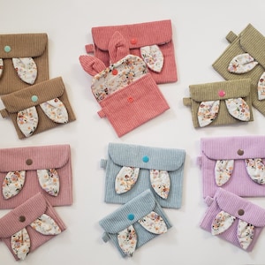 Monedero de pana de conejo. Cartera pequeña o mediana de pana con forma de conejo