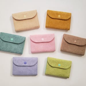 Bolsa de pana. Cartera de pana con cremallera y broche.