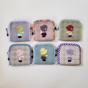 Applique Girl Coin Purse: Handmade Fabric Card Holder