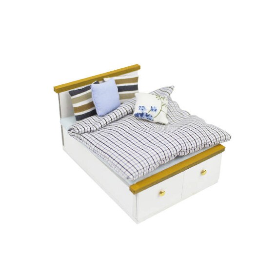 diy miniature bed