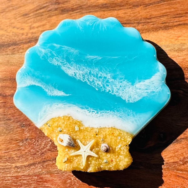 MAGNET (beach-scape shell): Resin Art