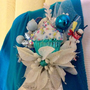 Vintage Style Christmas Corsage Cupcake Snowman Pin