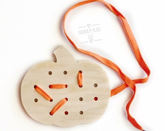 Thanksgiving Lacing Board / Pumpkin / Toddler Busy Board / Montessori Toy / Waldorf Toys / Natural Toy