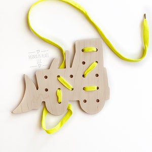 Montessori Toy / Natural Toy / Travel Game / Lacing Board