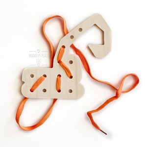 Lacing Board / Toddler Busy Board / Montessori Toy / Waldorf Toys / Natural Toy