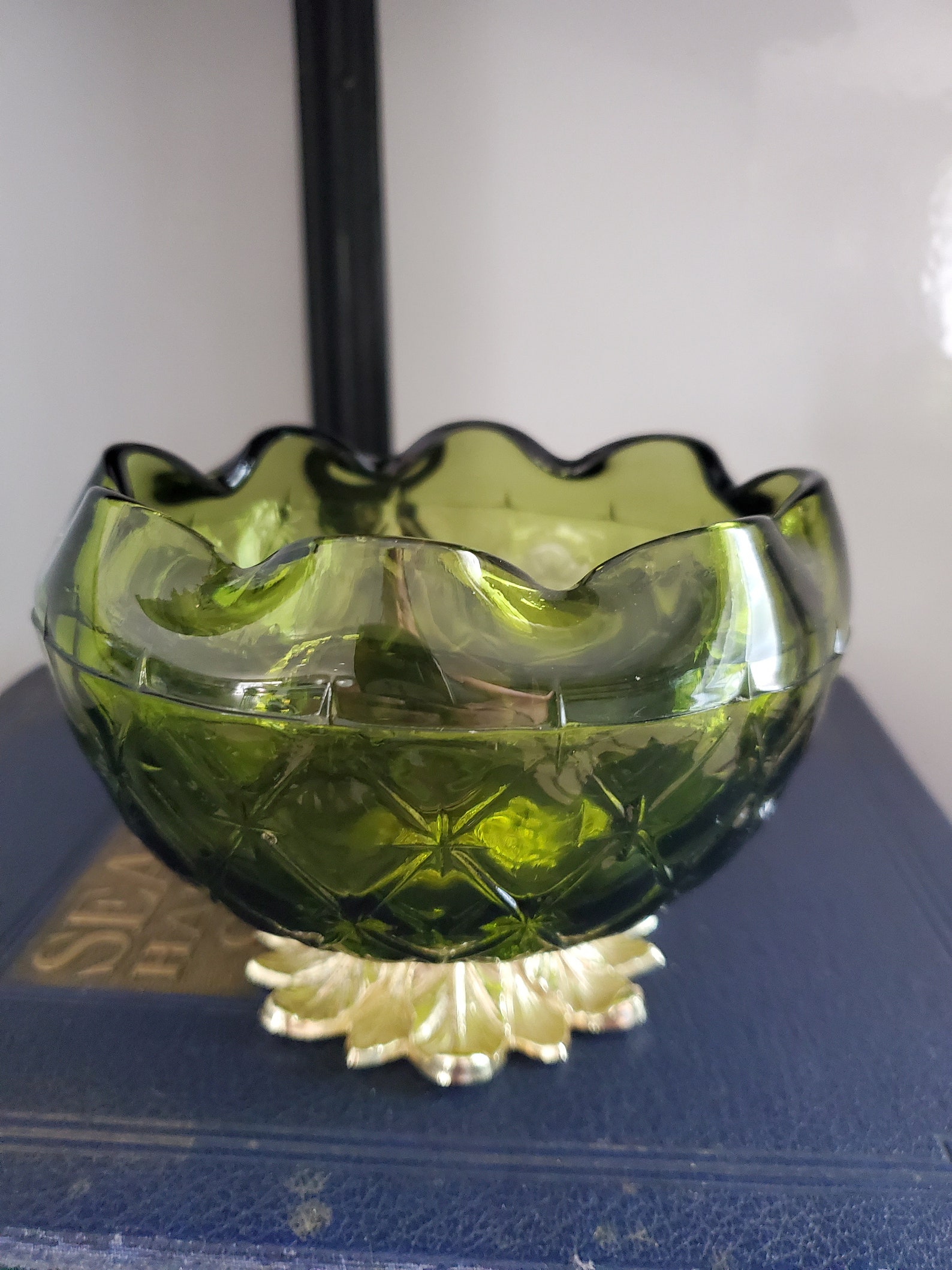 Vintage Green Glass Bowl With Gold Metal Leaf Base Etsy