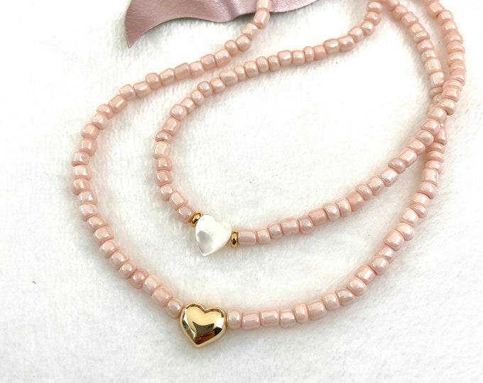 Seed bead choker, dainty heart necklace, puffy heart necklace, tiny heart necklace, beaded choker necklace, small heart necklace