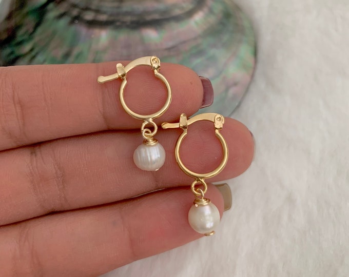 Tiny gold hoops, Pearl hoop earrings gold, Dainty hoop earrings, jr bridesmaid gift, huggie hoop earrings gold, delicate bridal earrings.