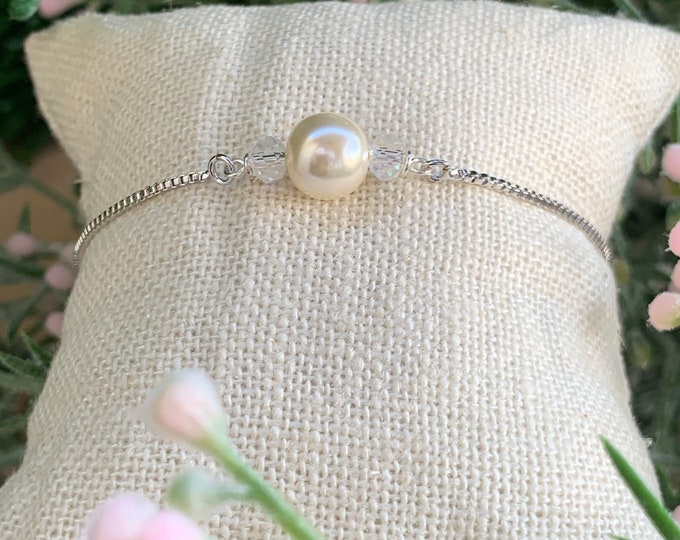 Single pearl bracelet, bridal bracelet silver, will you be my bridesmaid bracelet, jr bridesmaid gift, bridesmaid proposal bracelet.