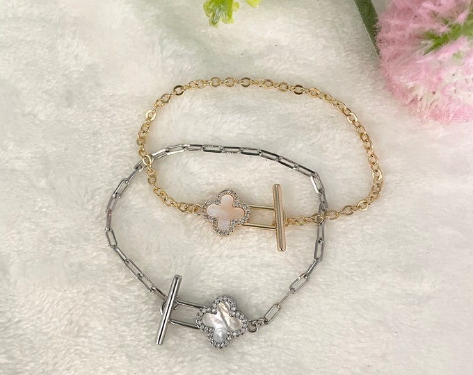 Four Leaf Clover bracelet, Mother of Pearl bracelet, flower bracelet, delicate bracelet gold, birthstone bracelet, gemstone bracelet