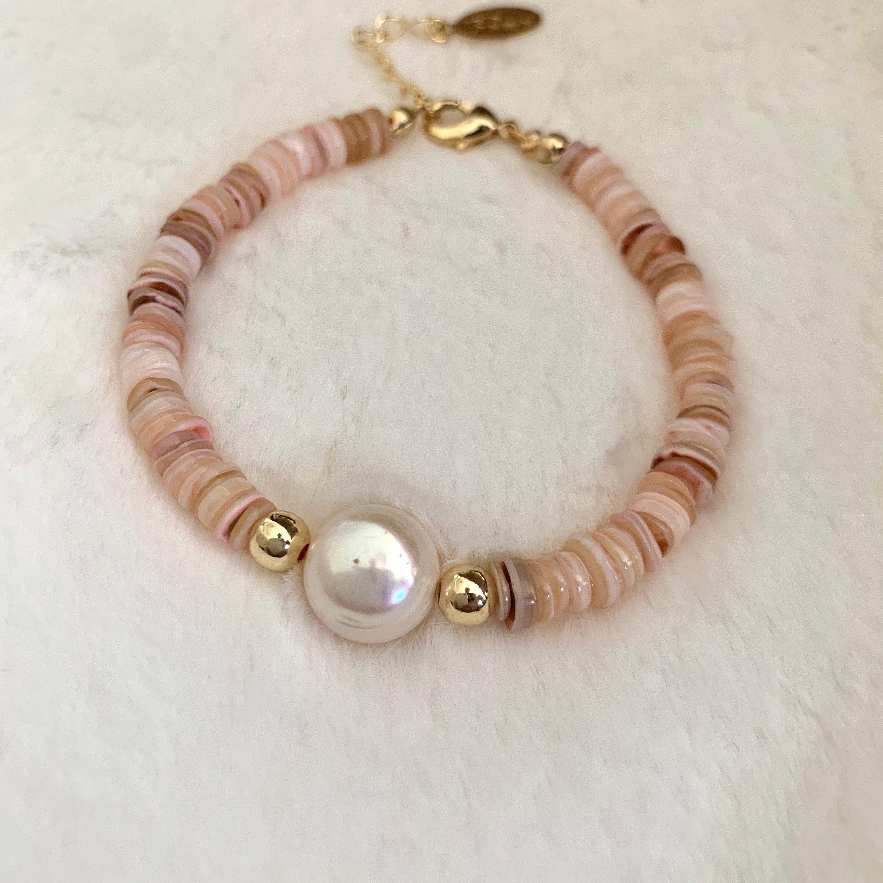 Puka shell bracelet, Pearl shell bracelet, Boho style, Seashell jewelry ...