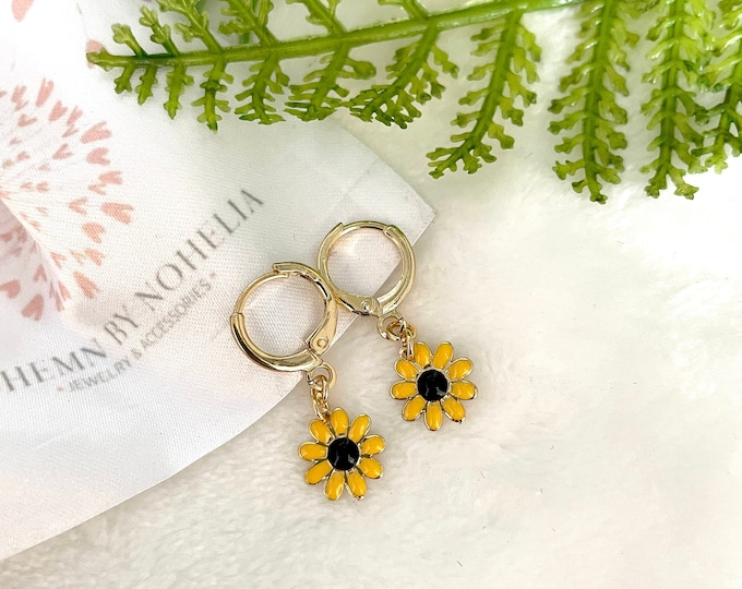 Sunflower earrings, birth flower earrings, flower girl jewelry, gold summer earrings, hoops earrings with charm, dainty dangle earrings