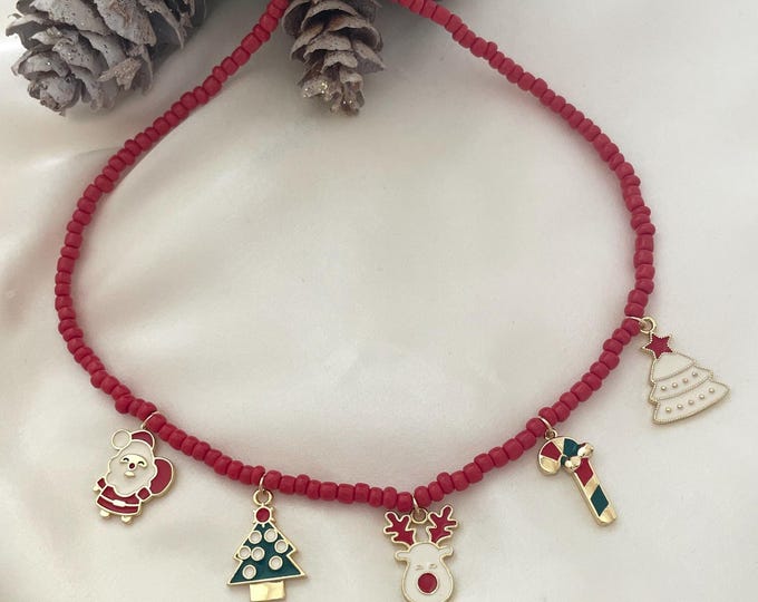 Christmas necklace for woman, Christmas charms necklace, green seed bead necklace, Santa necklace, seed bead necklace, Christmas tree charm