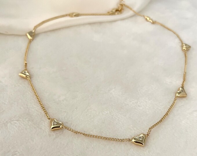 Dainty hearts necklace, tiny heart necklace, heart choker, short heart necklace, necklace with mini hearts, gold heart necklace