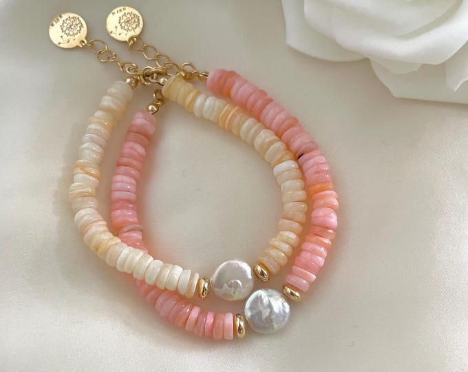 Pink Puka shell bracelet, Pearl shell bracelet, Boho style, Seashell jewelry, Beaded bracelet, Freshwater pearls bracelet, heishi bracelet