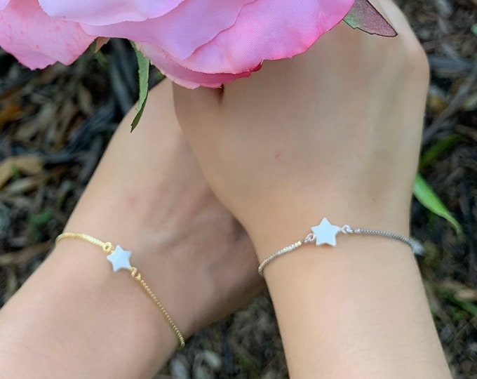Dainty star bracelet, Delicate charm bracelet, tiny star charm, delicate bracelet gold, matching bracelets, adjustable bracelet