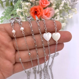 Face mask chain, mask lanyard, mask necklace, face mask lanyard, mask chain holder, minimalist face mask chains, mask lanyard with clip
