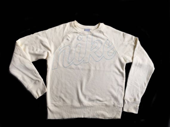 cream nike sweatshirt