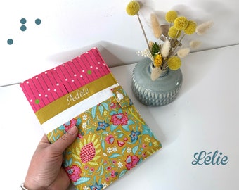 Protège carnet de santé personnalisé coloré motifs fleurs