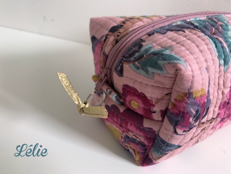 Quilted pencil case with floral pattern in watercolor spirit image 3