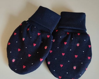 Mitaines 68-86 Gants de bébé nourrissaient les filles avec des cœurs et des fraises hiver