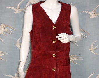 gilet long en daim rouge cerise vintage des années 70 / mini robe micro, Dents, taille 12- 14 UK / 40" buste