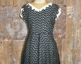 Vintage 50s prom dress, black/ ivory picot rockabilly dress, size 12 UK/ 38" bust, Mulchands Singapore