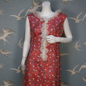 L vintage 60s/ 70s pink floral mini dress, white ruffled collar, size 14 UK/ 40&quot; bust