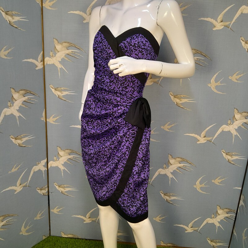 80s Vintage Halter Cocktail Dress (XS/S)