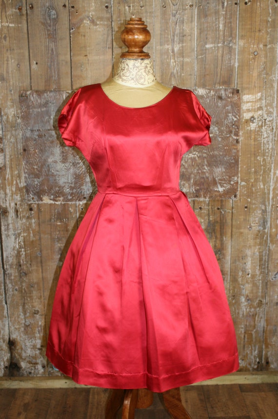 Vestido de raso rojo vintage de los años 50 Peggy Page | Etsy España