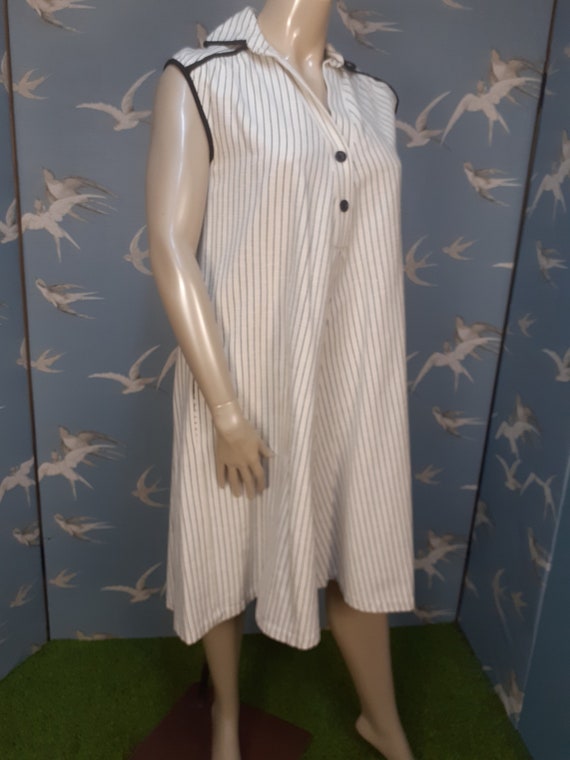 70s striped trapeze dress, Susan Small size 14 bl… - image 4