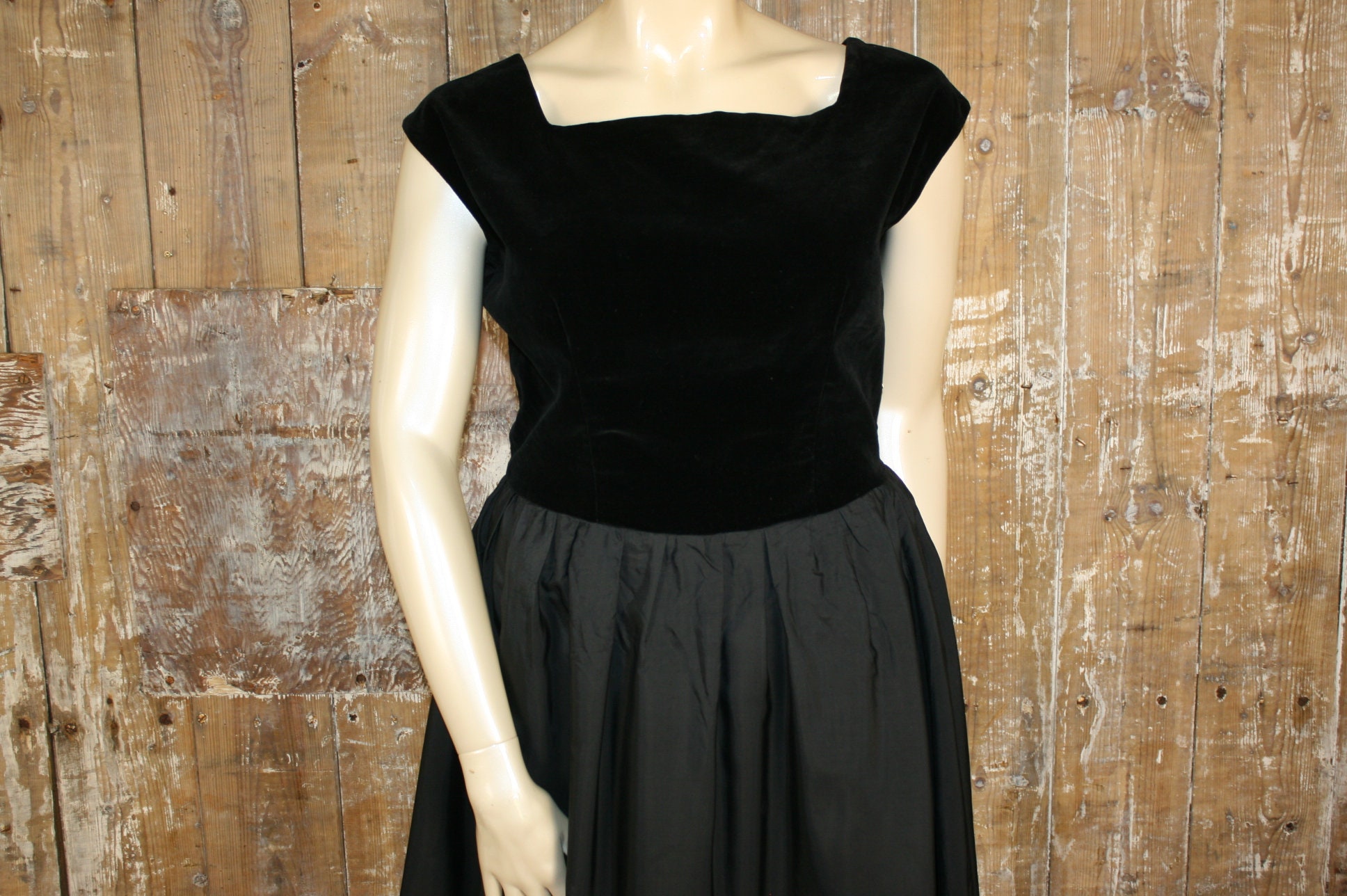 Plus Size Vintage 50s Black Velvet/ Taffeta Cocktail Dress