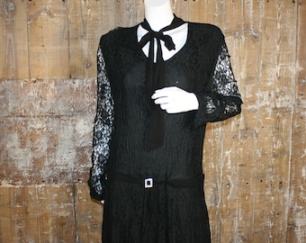 S- M Vintage 20s/ 30s black lace flapper dress, tie neck/ dropped waist, size 10- 12 UK