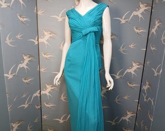 Vestido de noche vintage Jean Allen de gasa plisada, años 60, talla 8 UK/34" de busto. Consultar todas las medidas en DETALLES DEL ARTÍCULO.
