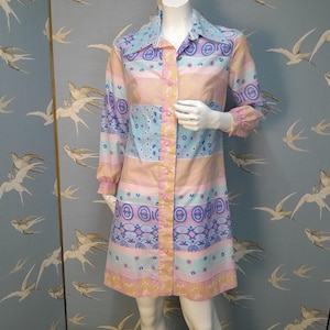 Vintage 1960s/ 70s summer shirt dress, pink/ blue poly cotton mod mini dress size 10 UK