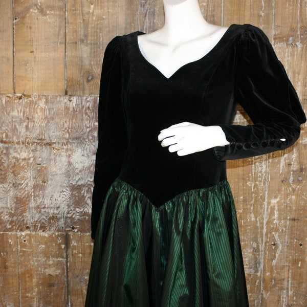 XS/ S Vintage 80s Laura Ashley velvet/ taffeta cocktail dress size 8 UK/ 34" bust