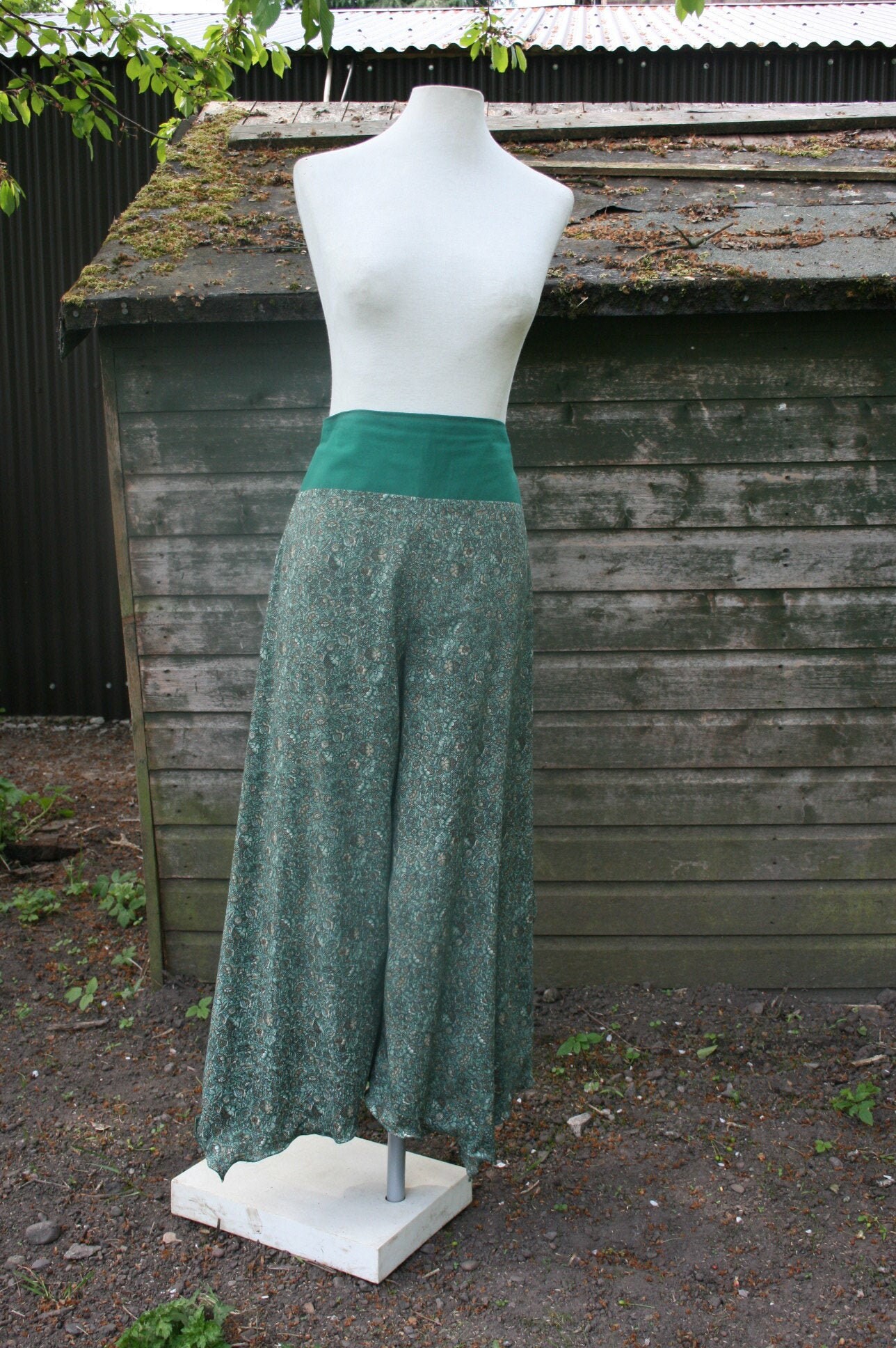 Image of Vintage Wide Leg Yoga Trousers/ Palazzo Pants, Green Floral Size S, / /
