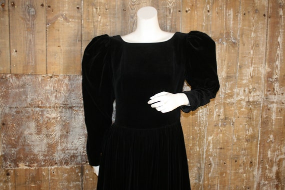 Vintage black top dress uk