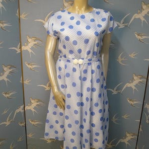 Plus size vintage 80s dress, blue/ white Trevira dress, size 16 UK/ 42&quot; bust