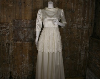 Vintage Edwardian ivory satin/ lace wedding dress, size 8 UK/ 34" bust