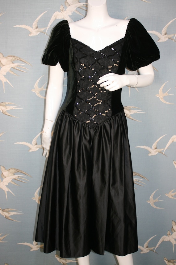 Vintage 1980s Prom Dress, Velvet/ Satin Size 6- 8 Uk Midi Length