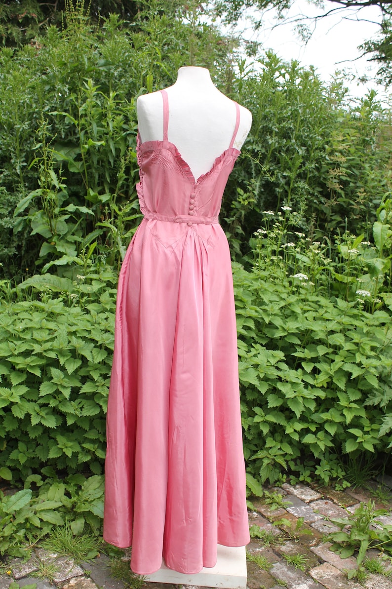 Vintage 30s 50s rose pink taffeta ballgown evening dress low feature back 36 bust full skirt size 10 12