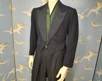 Vintage 1930s tailcoat and trousers suit, 40" chest, 30- 32" waist, 29" leg