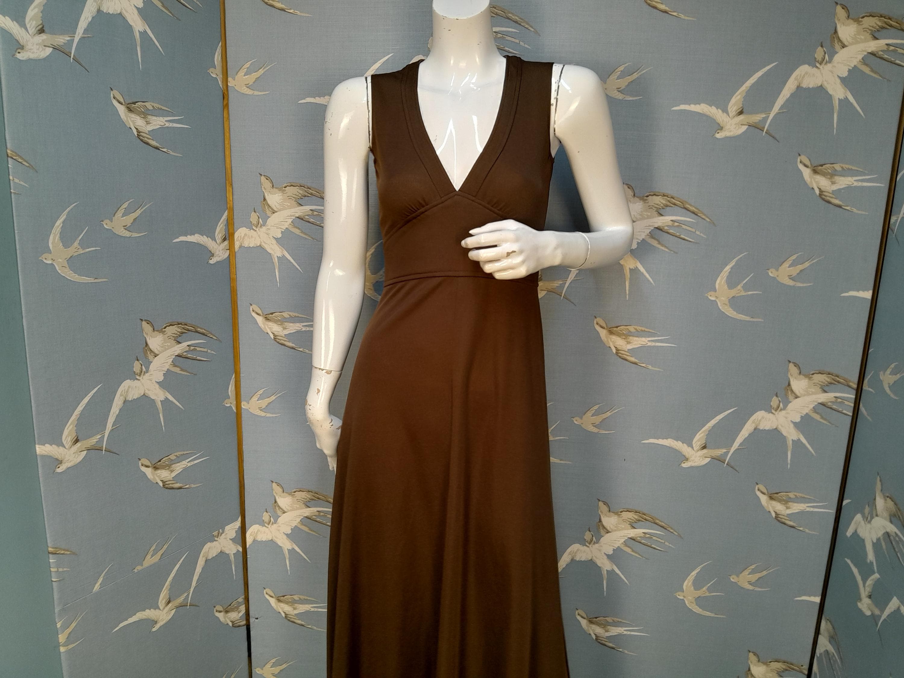 Vintage 1970s brown plunge neck maxi dress, size 6- 8 UK Just Lyn Vintage evening/ party/ cocktail/ prom dress