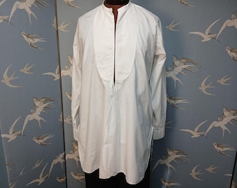 Camicia da uomo in cotone bianco antica, camicia vintage Rocola Marcela con pettorina, collo 15,5. Vedi DETTAGLI ARTICOLO per tutte le misure
