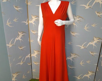 Vintage 1970s red v neck maxi dress, size 10 UK/ 36" bust. See ITEM DETAILS for all measurements