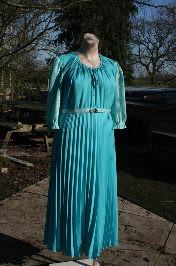 turquoise vintage dress