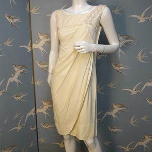 XS vintage 1950s ivory crepe Grecian style cocktail dress, size 6 UK/ 32&quot; bust